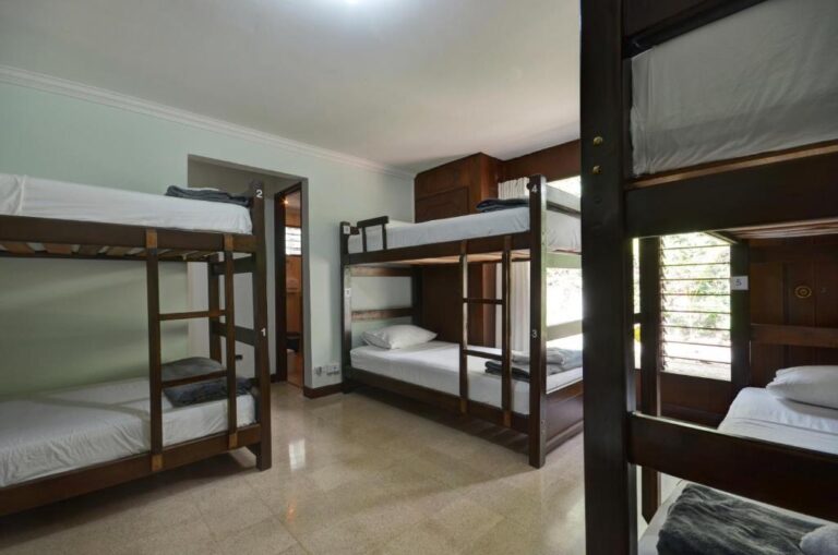 Ivy Hostel Medellin Poblado Aguacatala - Hoteles Colombia Mejores Hostales 0011